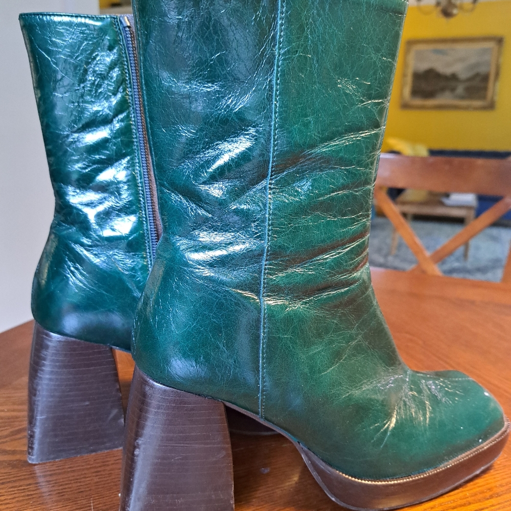 Awesome L'intervalle booties. Size 8